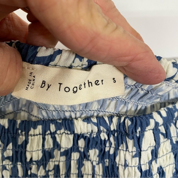 By Together Size S Blue & Cream Top Square Neck Gathered Bust Billowing Sleeves - Picture 9 of 12